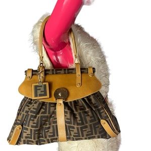 🍒👄BAG TOTE FENDI ZUCCA LIMITED EDITION 🤎🍒🤎